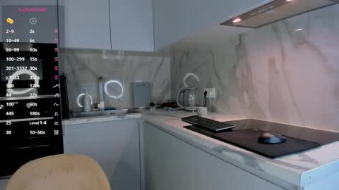 Snapshot of flirtykitty_ chatting on 09.17.25 Emely  online show from 09.17.25