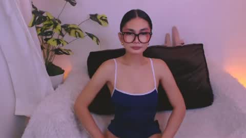 Snapshot of flirtymarga chatting on 06.28.26 Marga online show from 06.28.26