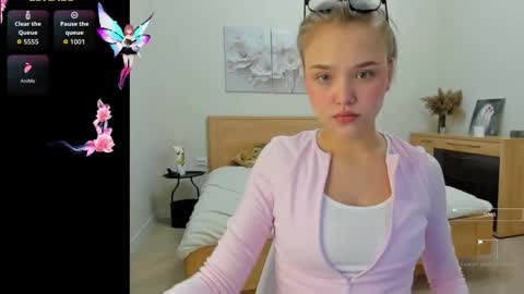 Mona online show from 10.13.25