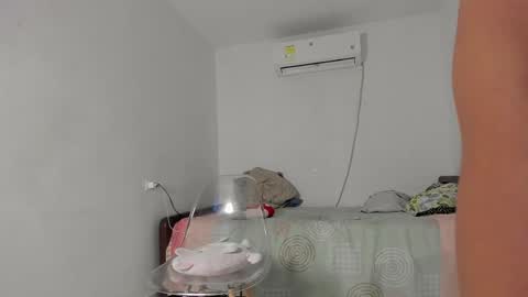 Snapshot of flor_herrera1 chatting on 02.24.25    online show from 02.24.25