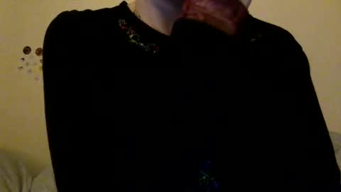 Snapshot of floraexploration chatting on 12.25.24 floraexploration online show from 12.25.24