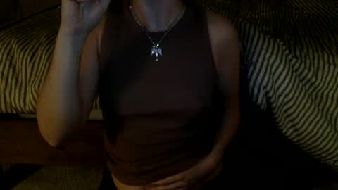 Snapshot of floraexploration chatting on 03.05.25 floraexploration online show from 03.05.25