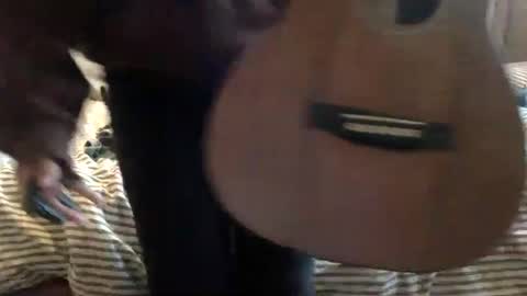 Snapshot of floraexploration chatting on 03.10.25 floraexploration online show from 03.10.25