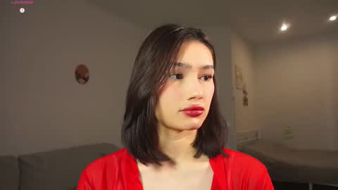 Snapshot of floralmuse chatting on 11.08.25 Viola online show from 11.08.25