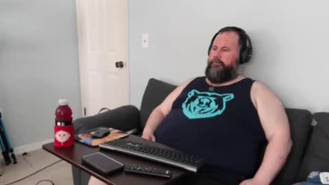 Snapshot of floridabearlive chatting on 02.09.25 FloridaBearLive online show from 02.09.25
