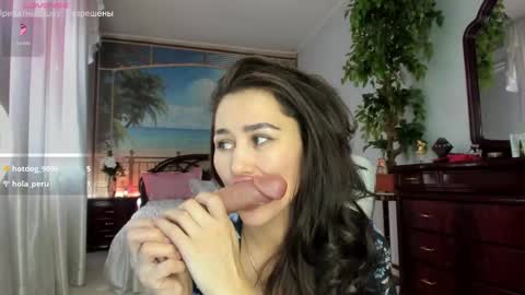 Nicole online show from 02.11.25