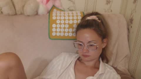 Snapshot of flowercandydoll13 chatting on 06.26.26 say meow and send tip online show from 06.26.26