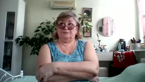Flowerlower online show from 02.08.25