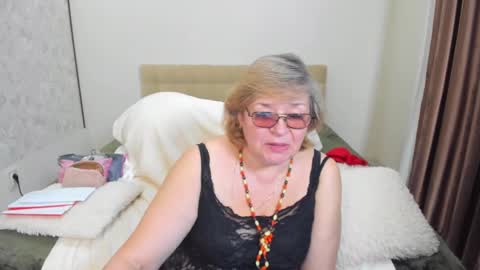 Flowerlower online show from 02.12.25