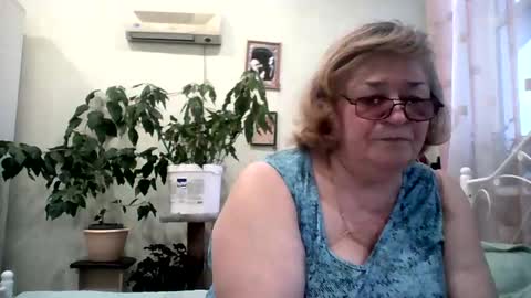 Flowerlower online show from 02.14.25