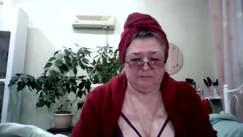 Flowerlower online show from 02.16.25