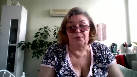 Flowerlower online show from 03.01.25