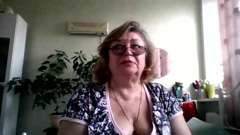 Flowerlower online show from 03.08.25