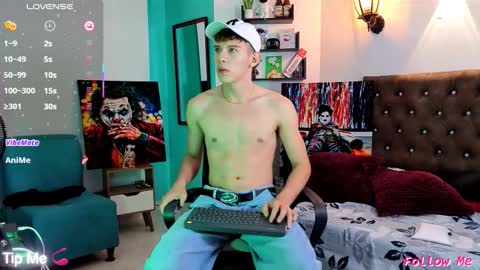 flowers109 online show from 11.25.25