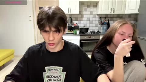 flowerscouple online show from 04.16.26