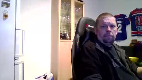 fluffy_espen online show from 04.02.26