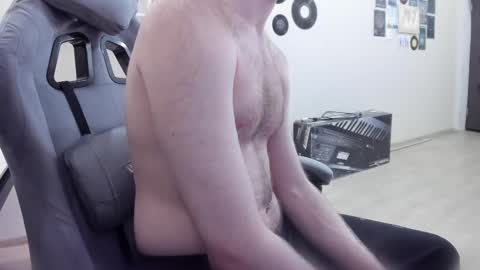 Snapshot of fluffycat_ chatting on 03.04.25 fluffycat online show from 03.04.25