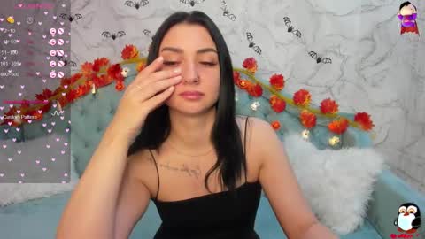 Snapshot of flufyfoxx chatting on 10.21.25 Lina online show from 10.21.25