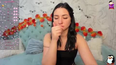 Snapshot of flufyfoxx chatting on 10.23.25 Lina online show from 10.23.25