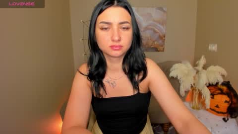 Snapshot of flufyfoxx chatting on 10.26.25 Lina online show from 10.26.25