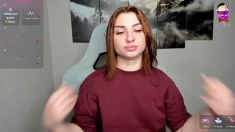 Snapshot of flufyfoxx chatting on 06.18.26 Lina online show from 06.18.26