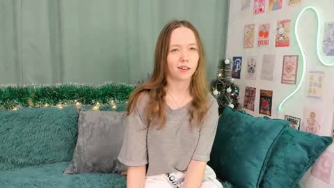 Snapshot of fly_best chatting on 12.28.24 Polly online show from 12.28.24
