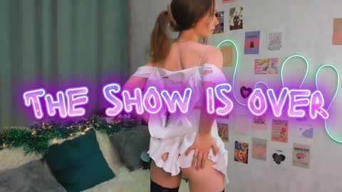 Snapshot of fly_best chatting on 01.30.25 Polly online show from 01.30.25