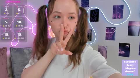 Snapshot of fly_best chatting on 02.23.25 Polly online show from 02.23.25