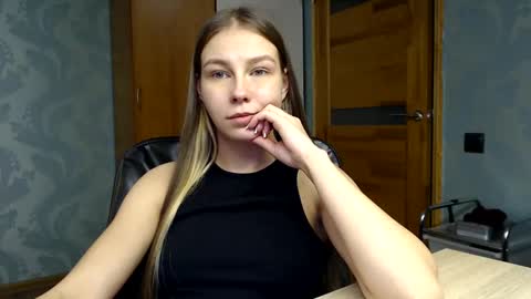 Molli  Ready for any play with you. Hottest show in pvt  Help a student earn big tokens  online show from 12.02.24