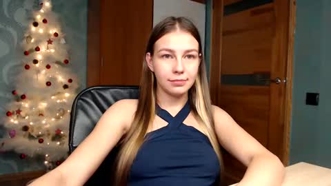 Molli  Ready for any play with you. Hottest show in pvt  Help a student earn big tokens  online show from 12.16.24
