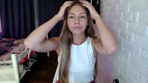 Molli  Ready for any play with you. Hottest show in pvt  Help a student earn big tokens  online show from 09.10.25