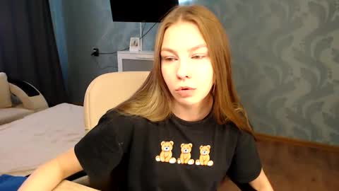 Molli  Ready for any play with you. Hottest show in pvt  Help a student earn big tokens  online show from 04.15.26