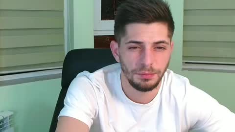 independent model online show from 01.13.25