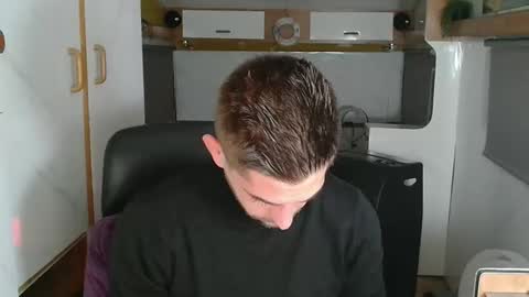 independent model online show from 10.28.25