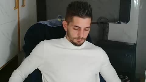 independent model online show from 11.07.25