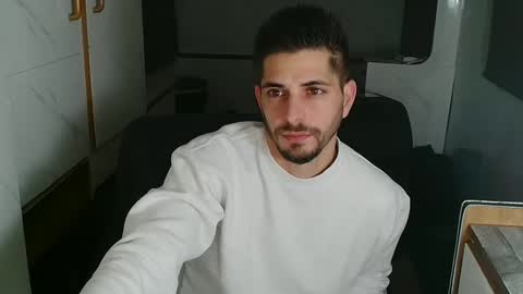 independent model online show from 11.24.25