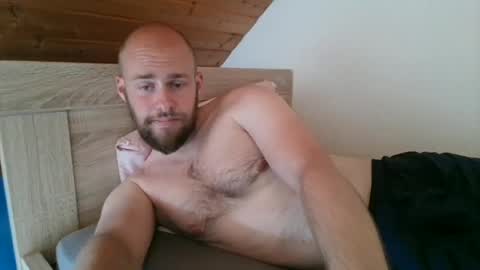 Snapshot of foniks96 chatting on 06.17.26 Martin Grob online show from 06.17.26