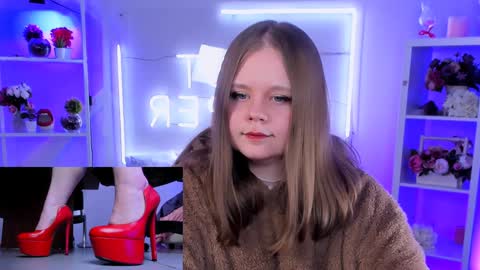 Molly online show from 02.07.25