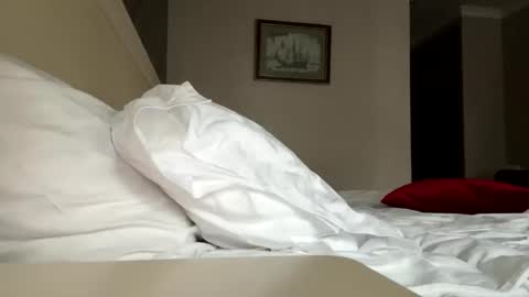 Snapshot of forbiddennvelvet chatting on 09.30.25 forbiddennvelvet online show from 09.30.25