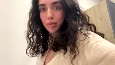 Snapshot of forbiddennvelvet chatting on 10.18.25 forbiddennvelvet online show from 10.18.25