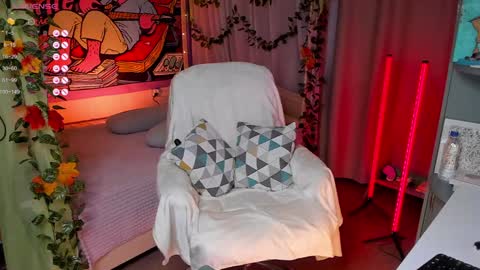 Snapshot of forest_lina chatting on 12.08.24     online show from 12.08.24