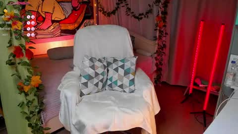 Snapshot of forest_lina chatting on 12.10.24     online show from 12.10.24