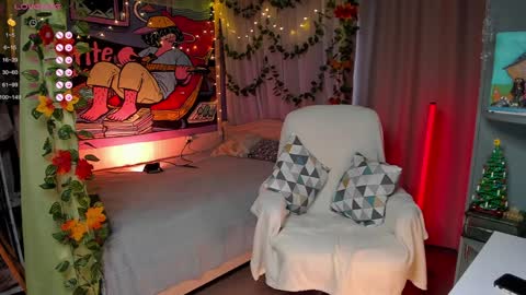 Snapshot of forest_lina chatting on 01.13.25     online show from 01.13.25