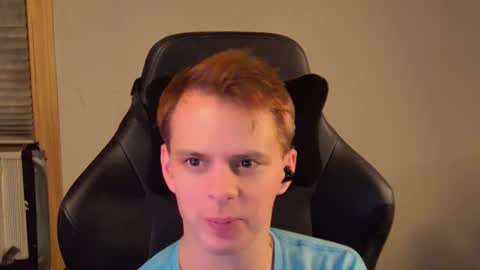 Snapshot of forever_broken chatting on 12.22.24 forever_broken online show from 12.22.24