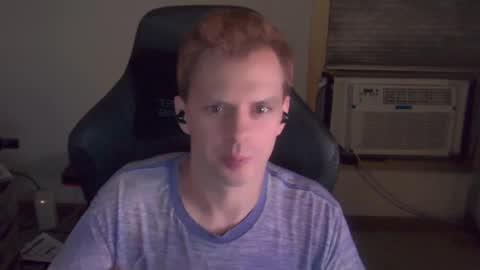 Snapshot of forever_broken chatting on 09.27.25 forever_broken online show from 09.27.25