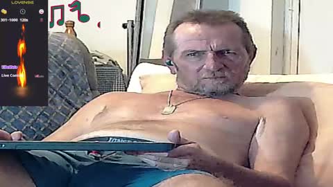 Snapshot of forexxxx_man chatting on 01.06.25 doc online show from 01.06.25