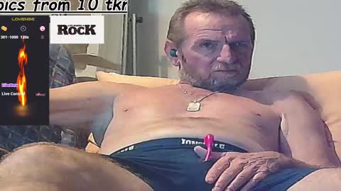 Snapshot of forexxxx_man chatting on 01.17.25 doc online show from 01.17.25