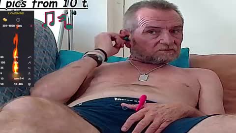 Snapshot of forexxxx_man chatting on 03.09.25 doc online show from 03.09.25