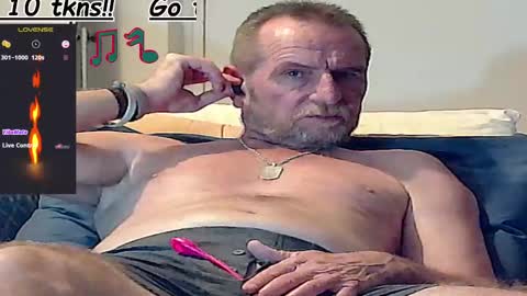 Snapshot of forexxxx_man chatting on 03.11.25 doc online show from 03.11.25