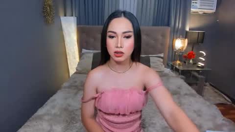 Snapshot of fortune_red chatting on 10.02.25 FORTUNE RED online show from 10.02.25